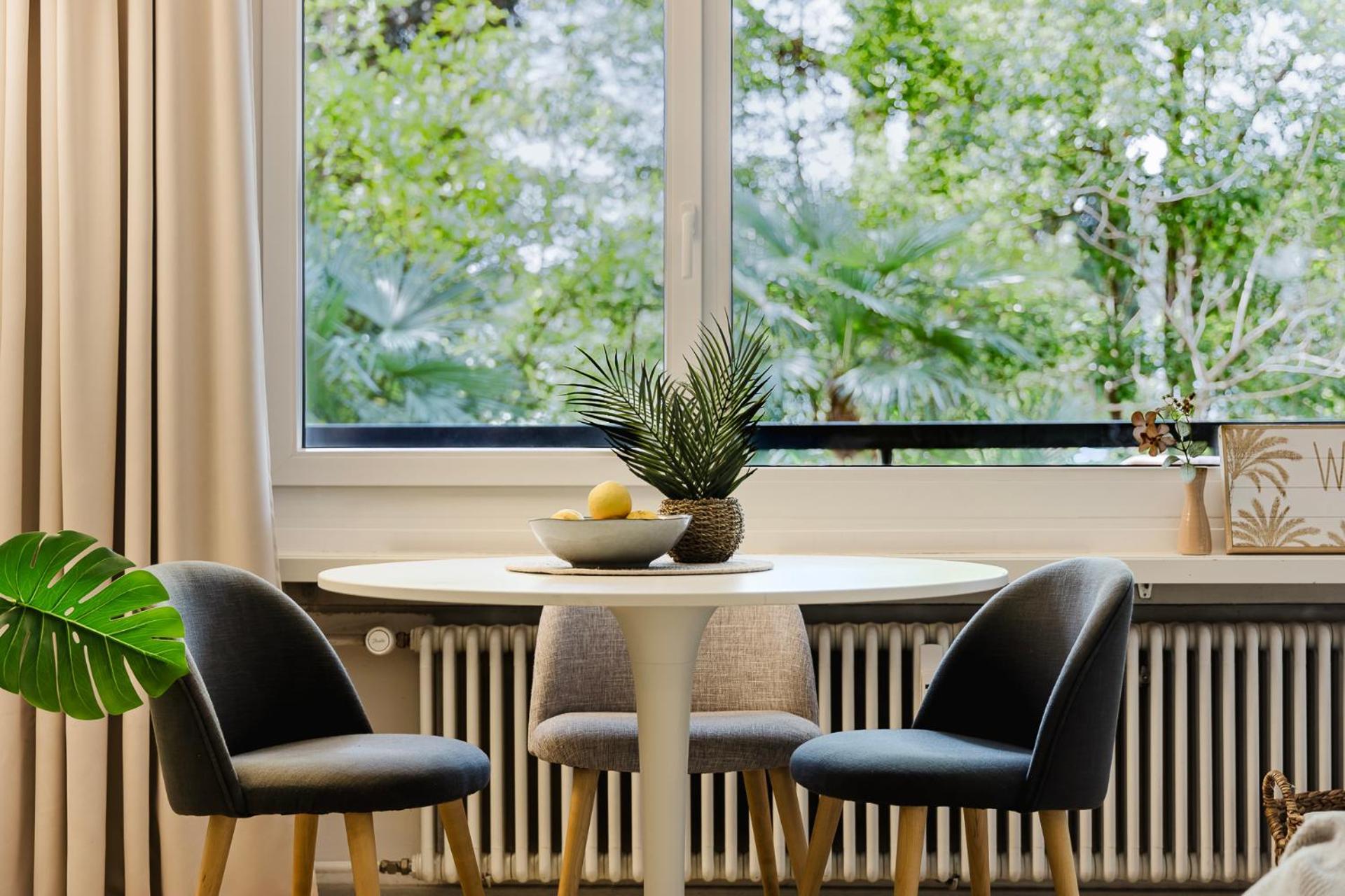 Luganersee, Pool, Strand, Parkplatz, Suite 204 Bissone Zewnętrze zdjęcie